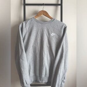 Nike crewneck sweatshirt